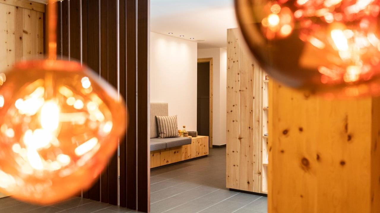 Natura Boutique Chalet Wellness Spa Toblach Buitenkant foto